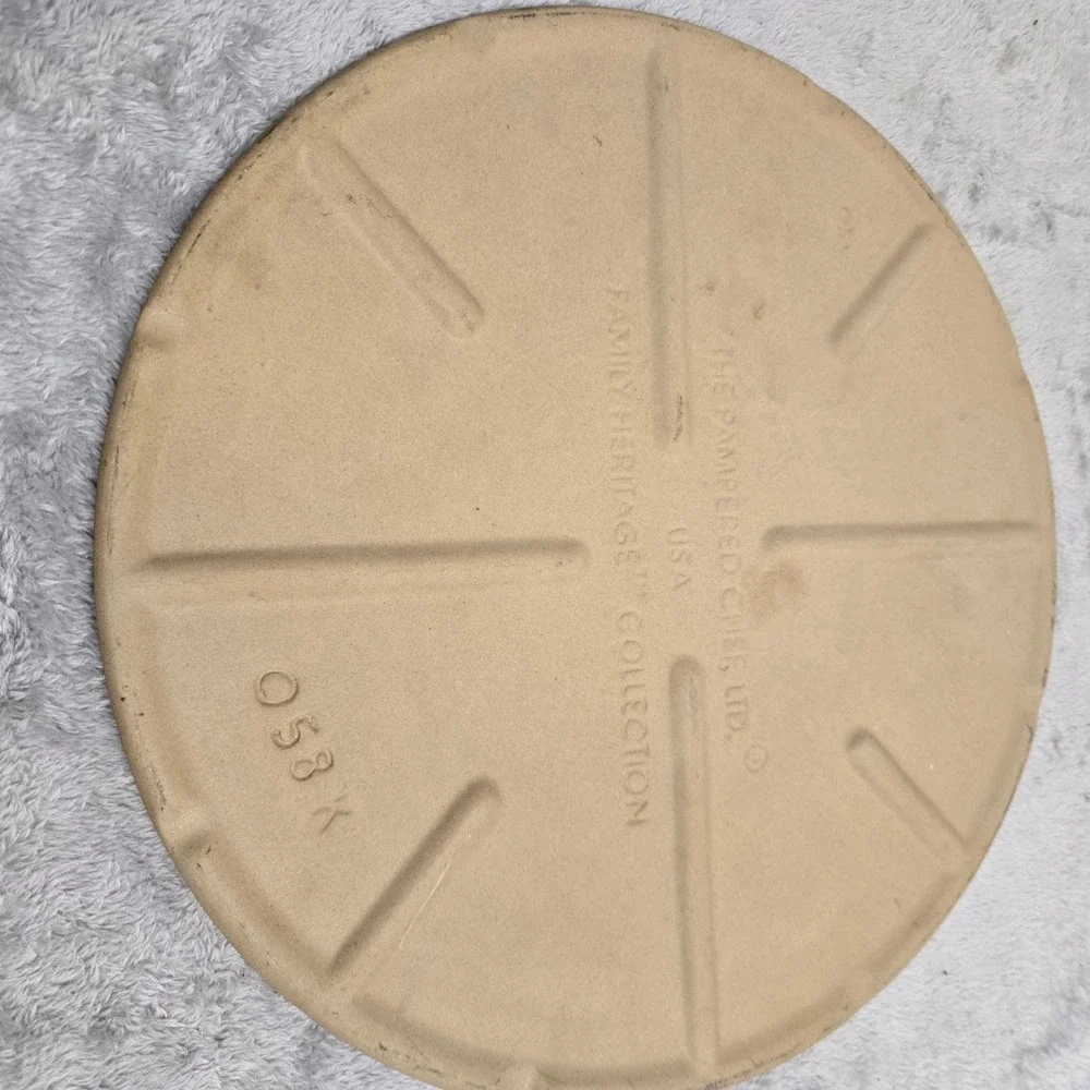 Pampered Chef Family Heritage Collection 13 Inch Round Pizza Baking Stone USA